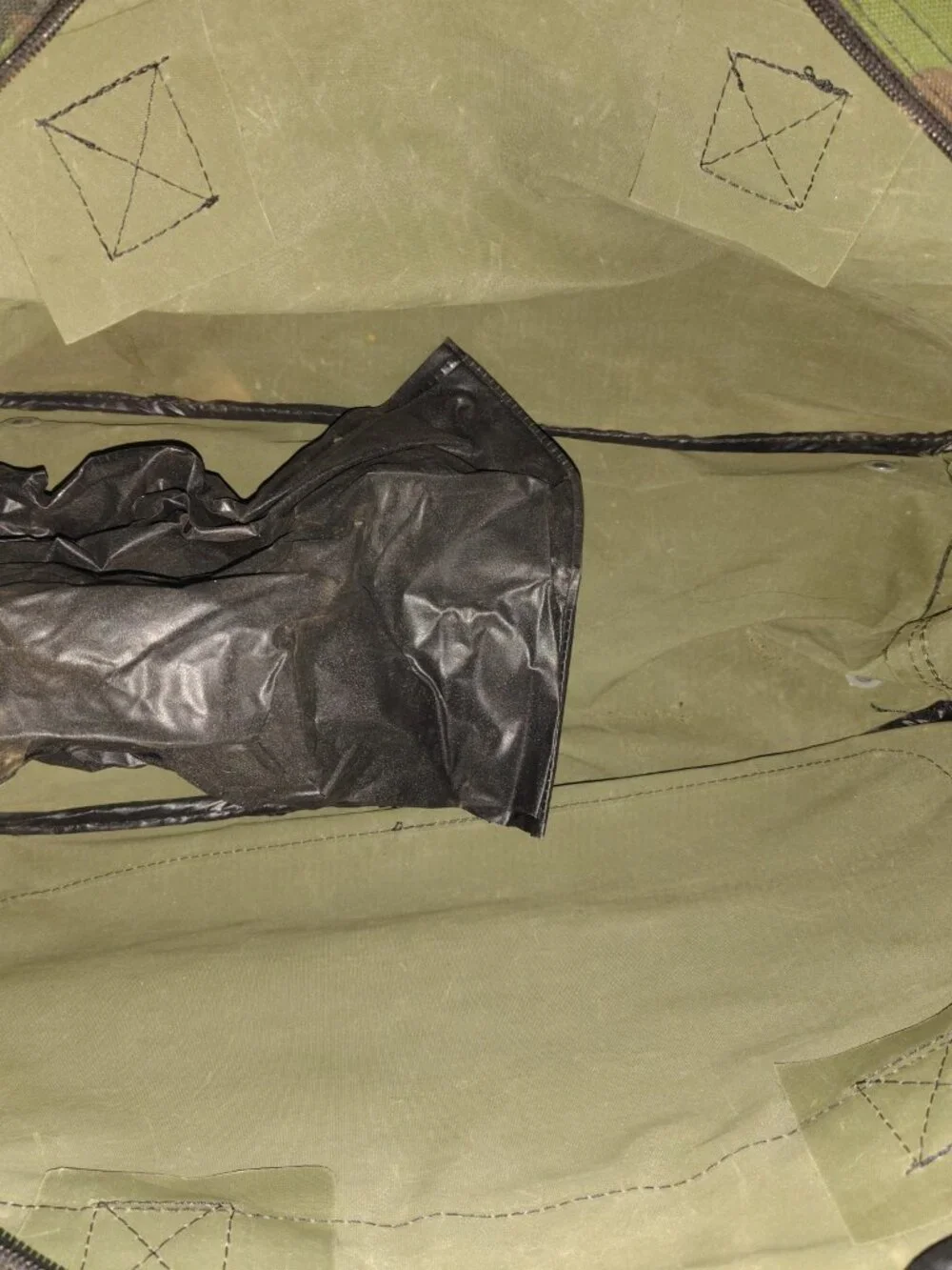 Medium Sized Camo Justin Boots Carrying Bag